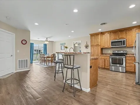 713 Spruce Drive Independence IA 50644