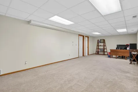 4703 Pizarro Court Cedar Falls IA 50613