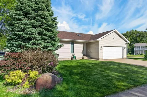 4703 Pizarro Court Cedar Falls IA 50613