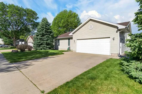4703 Pizarro Court Cedar Falls IA 50613