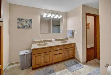 7137 Soppe Farms Road Waterloo IA 50702