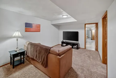7137 Soppe Farms Road Waterloo IA 50702