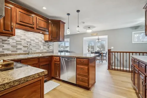 1304 N 5th Street Manchester IA 52057