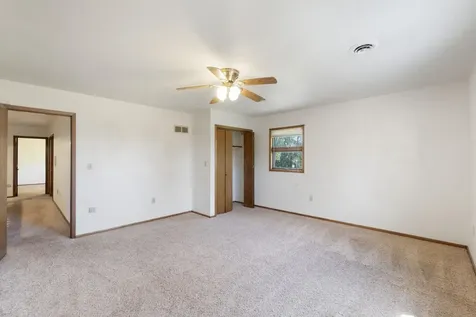 1011 W 1st Street Sumner IA 50674