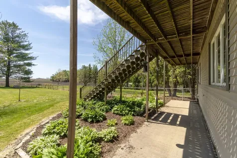 1011 W 1st Street Sumner IA 50674