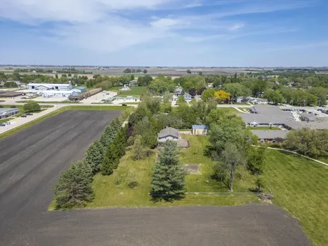 1011 W 1st Street Sumner IA 50674