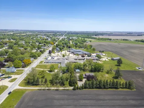 1011 W 1st Street Sumner IA 50674