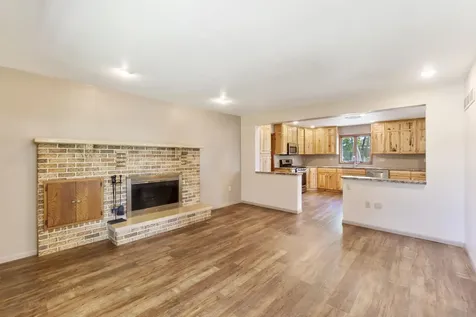 1011 W 1st Street Sumner IA 50674