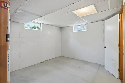 1926 Crescent Drive Cedar Falls IA 50613