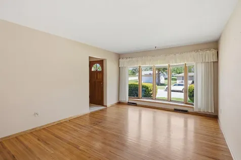 1926 Crescent Drive Cedar Falls IA 50613