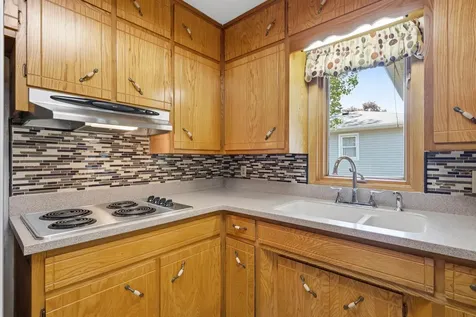 1926 Crescent Drive Cedar Falls IA 50613