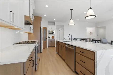 121 Goldcrest Court Waterloo IA 50701