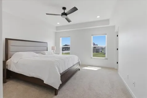 121 Goldcrest Court Waterloo IA 50701