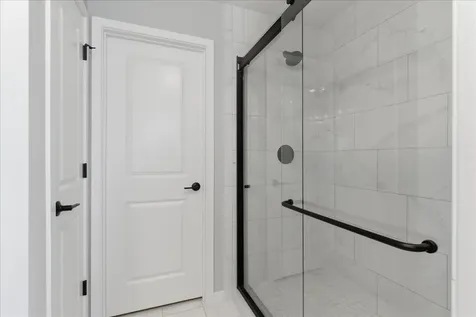 121 Goldcrest Court Waterloo IA 50701