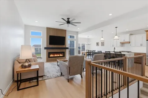 121 Goldcrest Court Waterloo IA 50701
