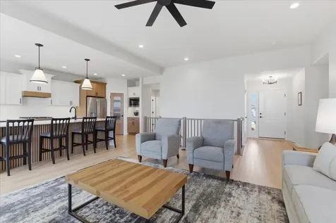 121 Goldcrest Court Waterloo IA 50701