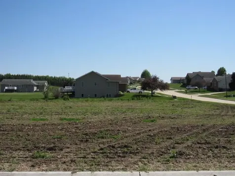 Valley Court Monticello IA 52310