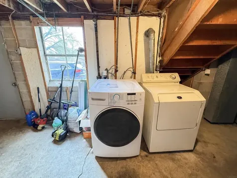 920 W 2nd Street Cedar Falls IA 50613