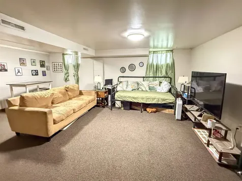 920 W 2nd Street Cedar Falls IA 50613