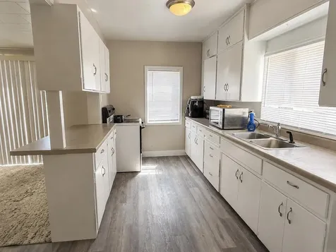920 W 2nd Street Cedar Falls IA 50613