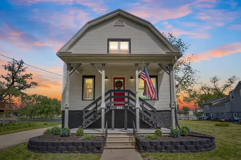 308 NW 4th Avenue Independence IA 50644