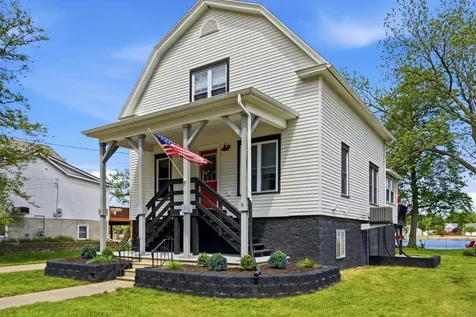 308 NW 4th Avenue Independence IA 50644