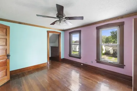 1717 Forest Avenue Waterloo IA 50702