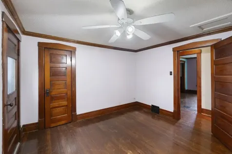 1717 Forest Avenue Waterloo IA 50702