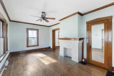 1717 Forest Avenue Waterloo IA 50702