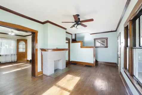 1717 Forest Avenue Waterloo IA 50702