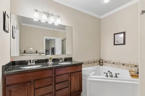 2709 Falcon Lane Cedar Falls IA 50613