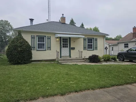 513 6th Avenue Charles City IA 50616