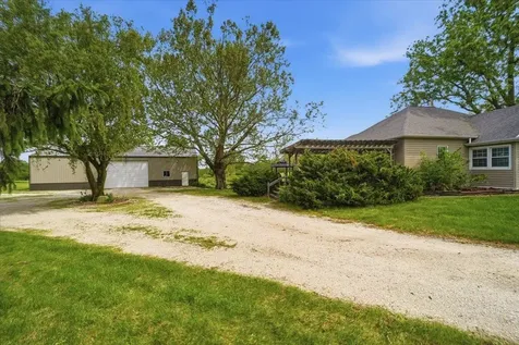 32195 234th Street Eldora IA 50627