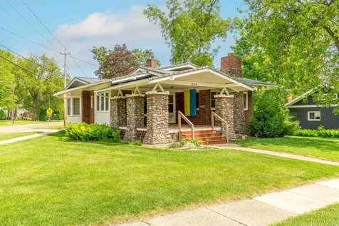 2114 California Street Cedar Falls IA 50613