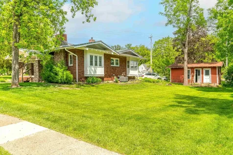 2114 California Street Cedar Falls IA 50613