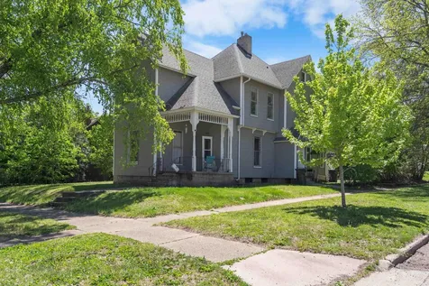 526 W 8th Street Cedar Falls IA 50613