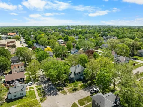 526 W 8th Street Cedar Falls IA 50613