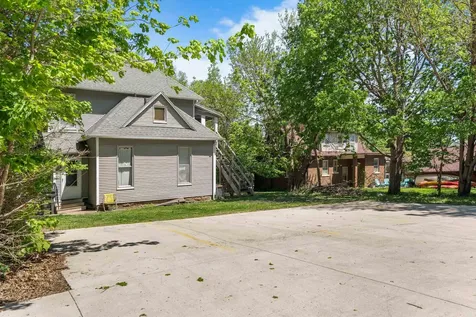 526 W 8th Street Cedar Falls IA 50613
