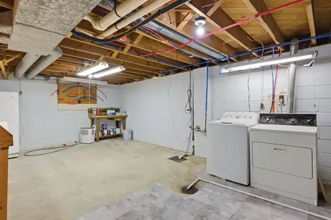 1912 Four Winds Drive Cedar Falls IA 50613