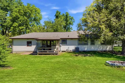 1912 Four Winds Drive Cedar Falls IA 50613