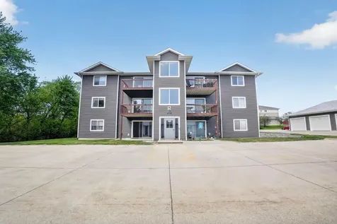 4710 Chadwick Road Cedar Falls IA 50613