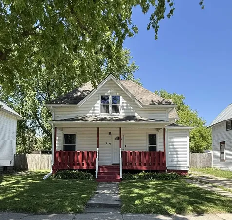 319 2nd Street NW Street Oelwein IA 50662