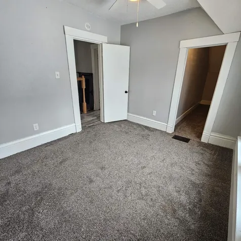 319 2nd Street NW Street Oelwein IA 50662