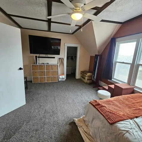 319 2nd Street NW Street Oelwein IA 50662