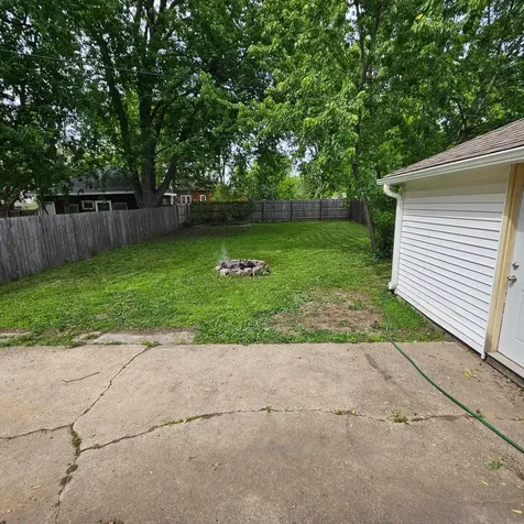 319 2nd Street NW Street Oelwein IA 50662