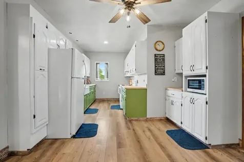 704 2nd Avenue SE Dyersville IA 52040