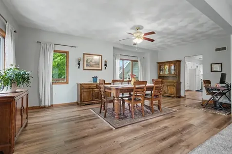 704 2nd Avenue SE Dyersville IA 52040