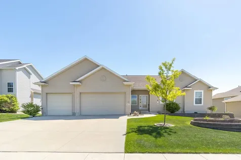 1502 Quail Ridge Road Cedar Falls IA 50613