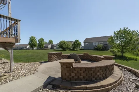 1502 Quail Ridge Road Cedar Falls IA 50613