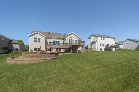 1502 Quail Ridge Road Cedar Falls IA 50613